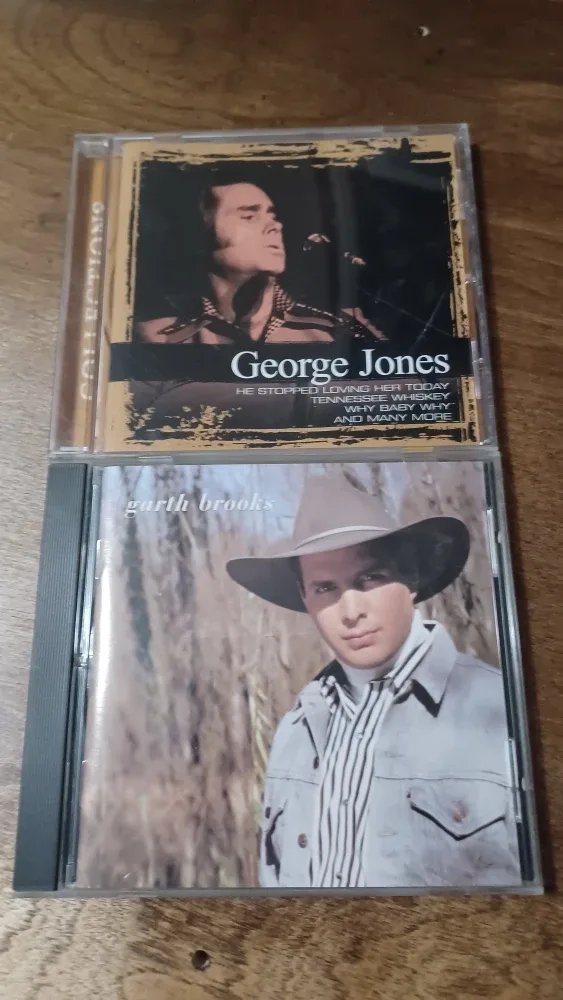 Mixed CDs: Garth Brooks, George Jones & more image indicator(2)