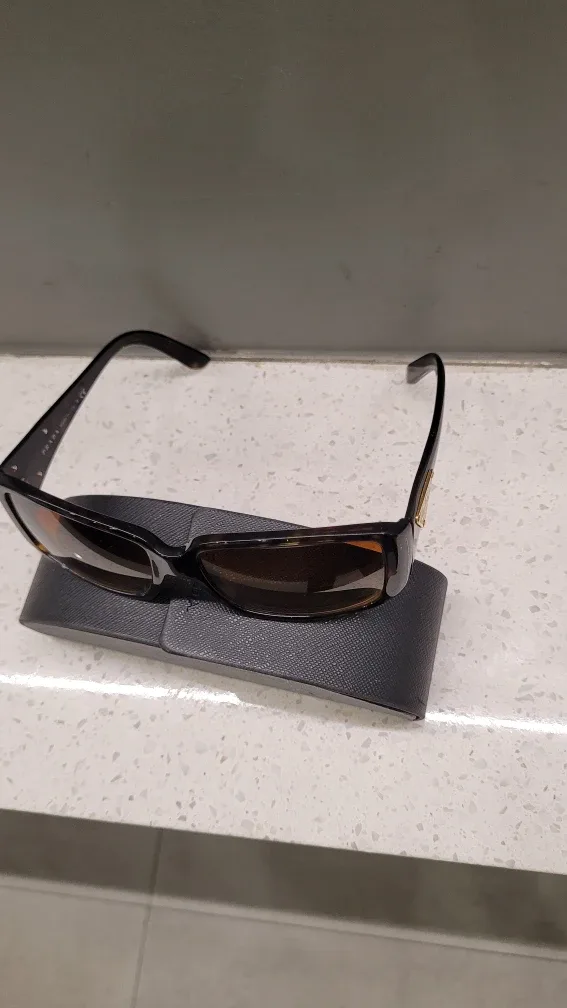 Authentic Prada frames image indicator(6)
