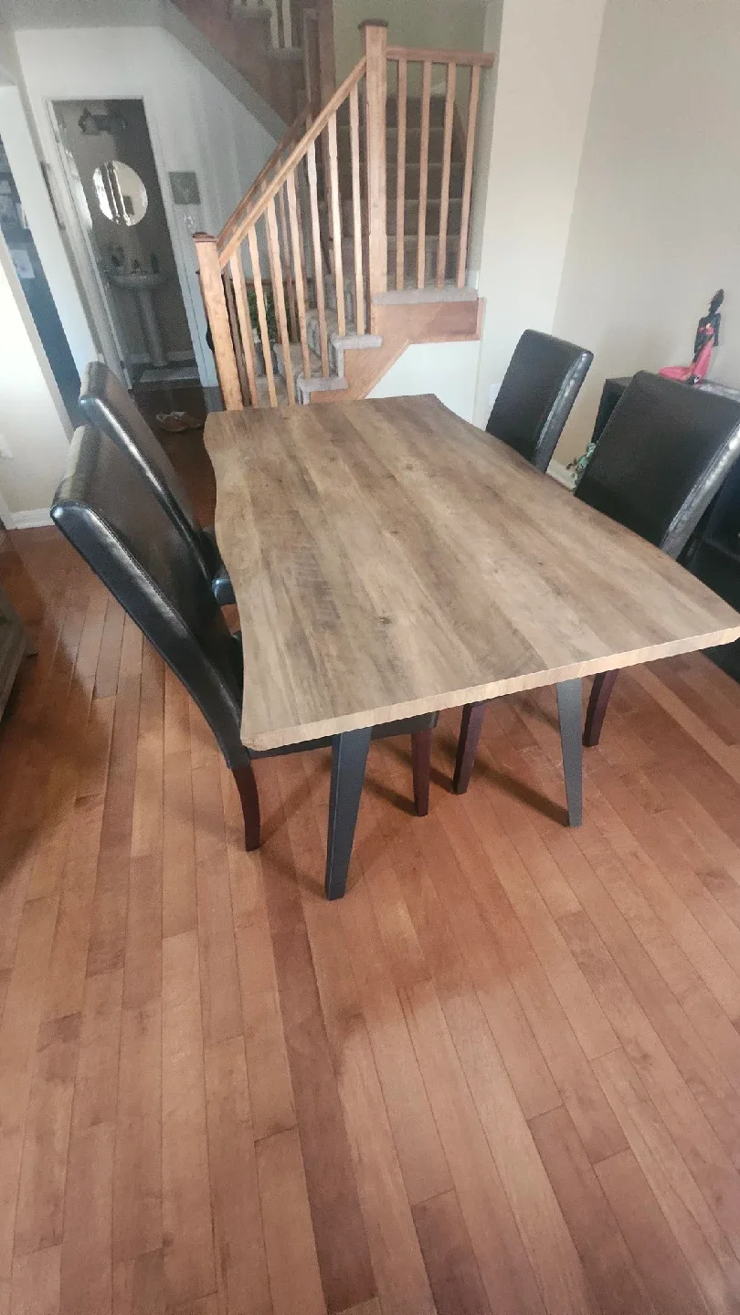 Dining Table with 4 Chairs image indicator(2)