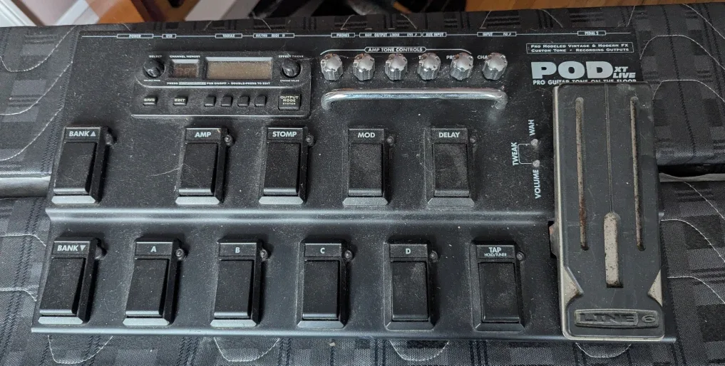 Line 6 POD XT Live Guitar Effects Pedal