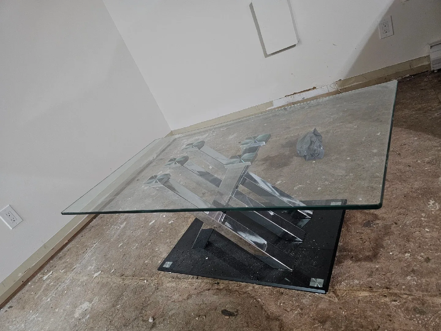 Glass Top Coffee Table with Chrome Legs image indicator(5)