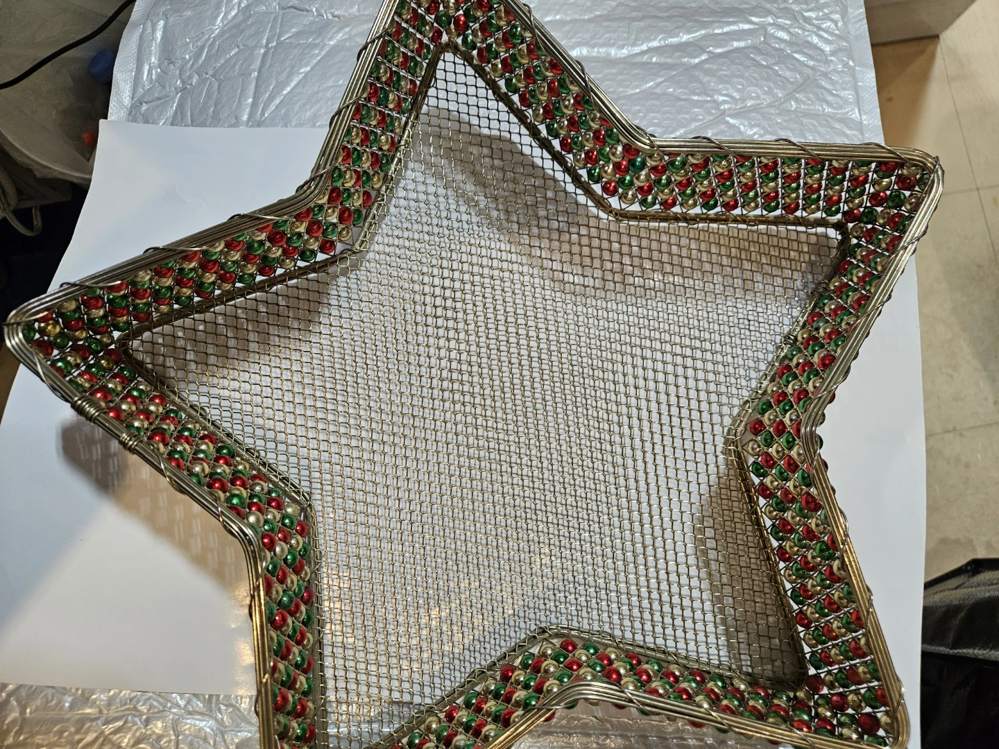 Star Shaped Christmas Ornament Tray - photo 4