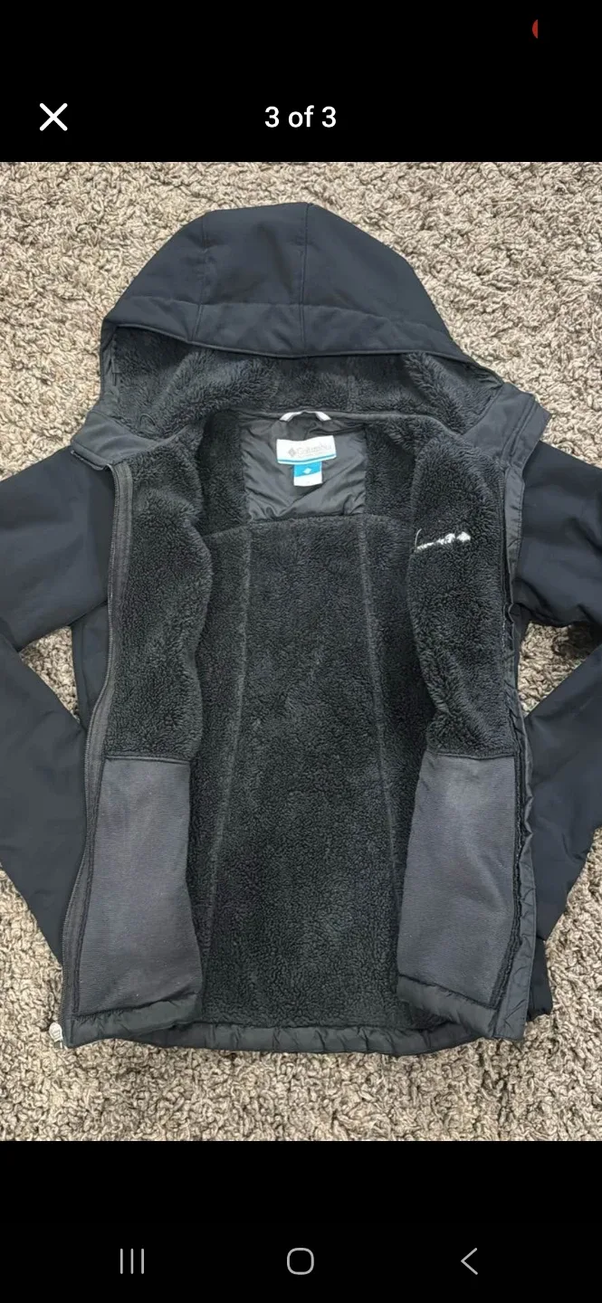 Columbia Black Fleece-Lined Softshell Jacket - Size M image indicator(2)