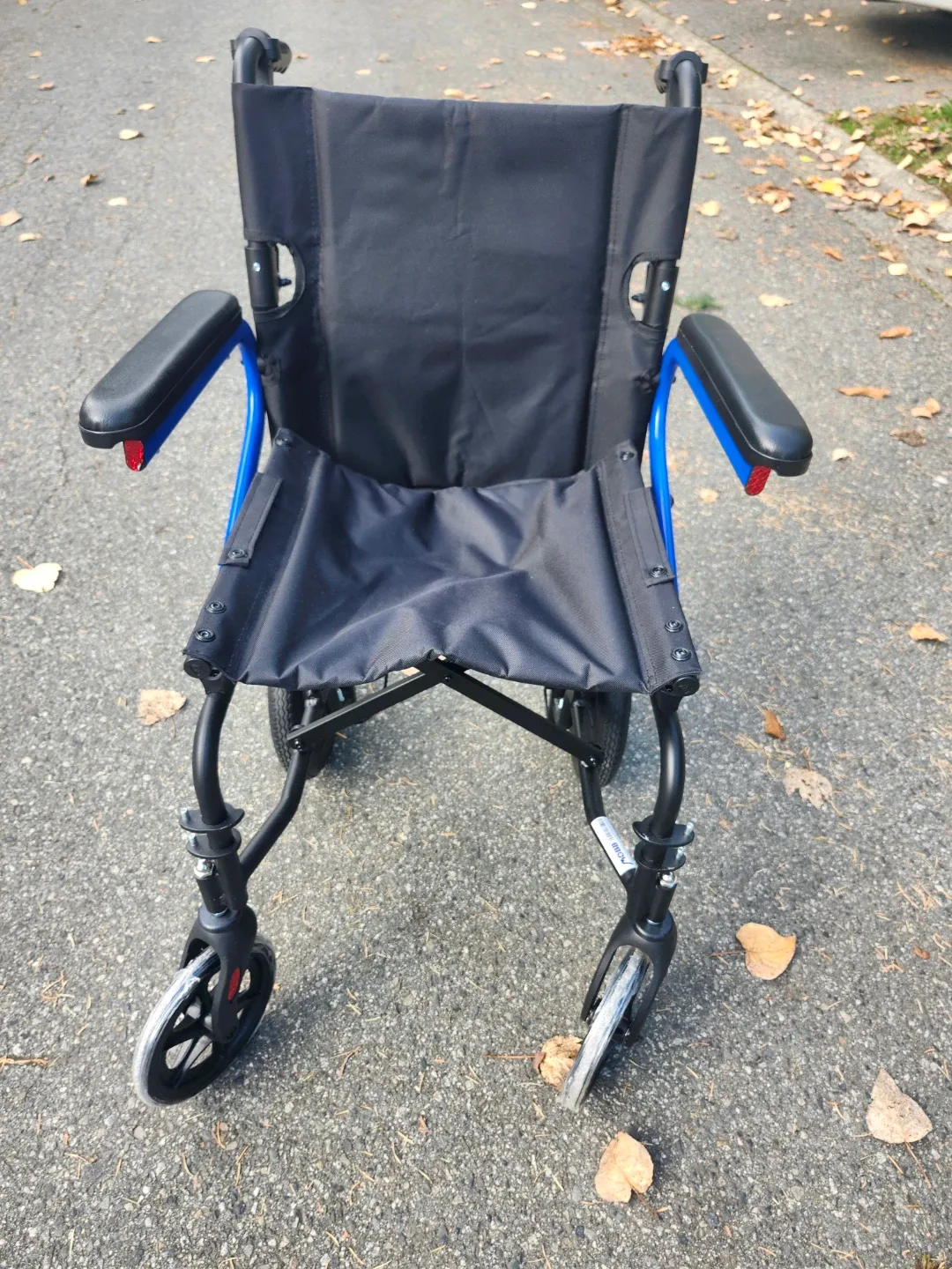 Drive Health Care Blue/Black Wheelchair image indicator(4)