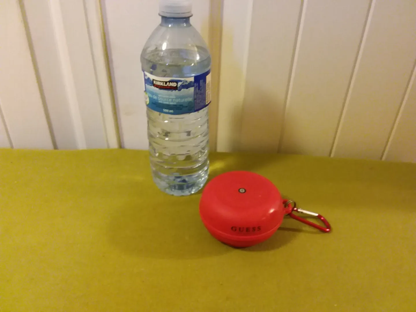 🥕 GUESS  Bluetooth Speaker  🔊 🥕 thumbnail