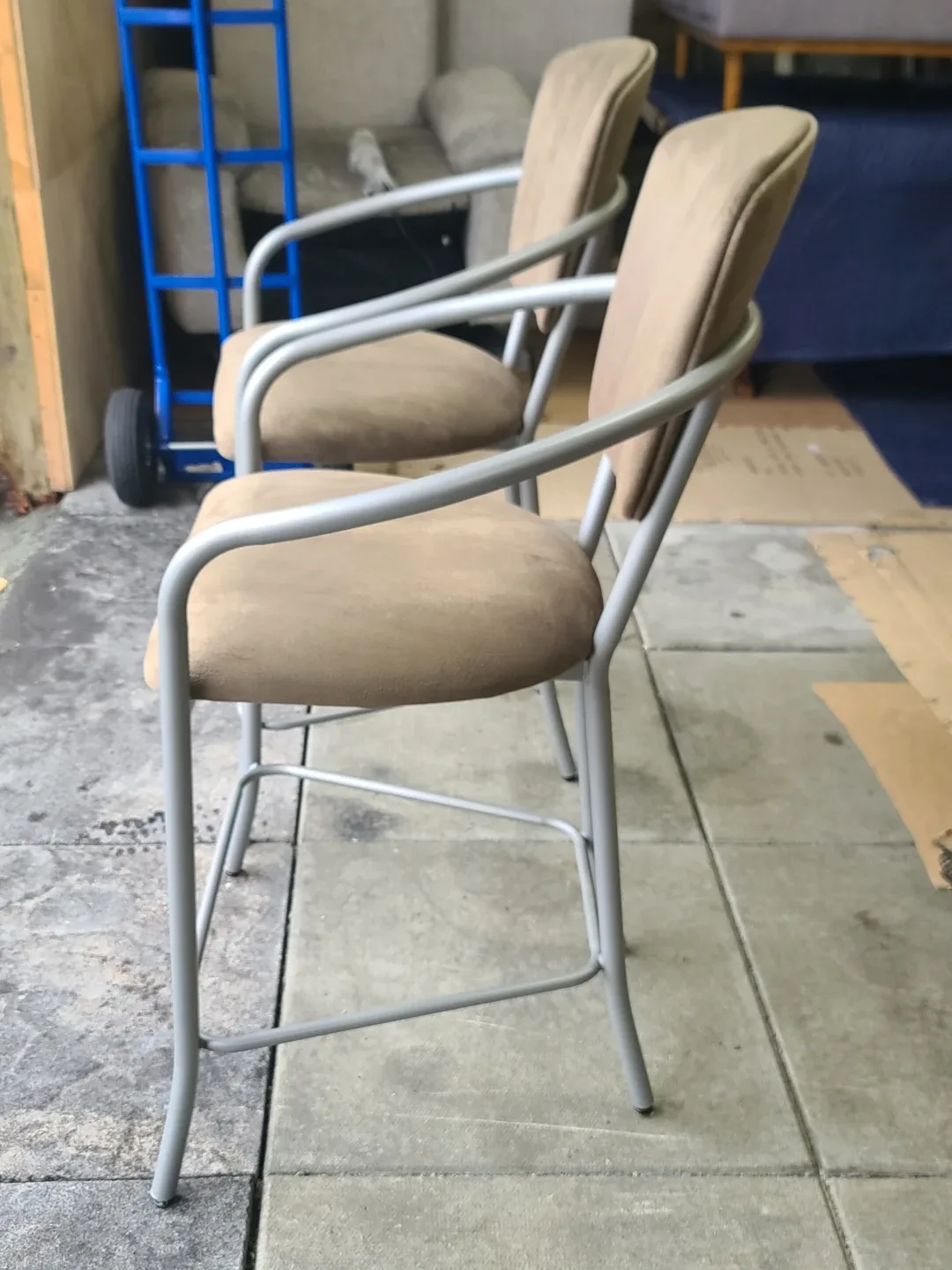 Set of 2 Beige Bar Stools image indicator(3)