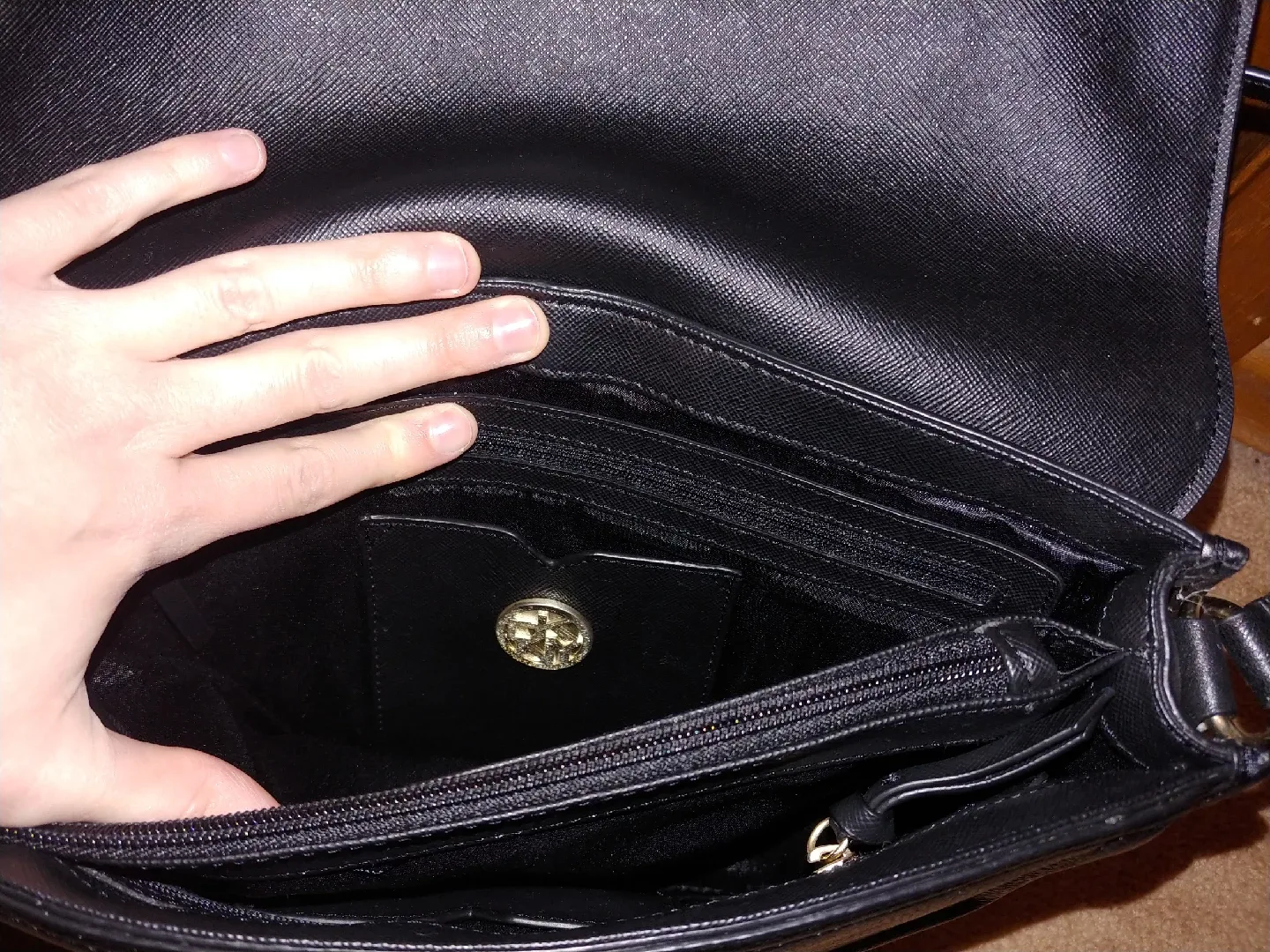 DKNY Black Leather Shoulder Bag image indicator(7)