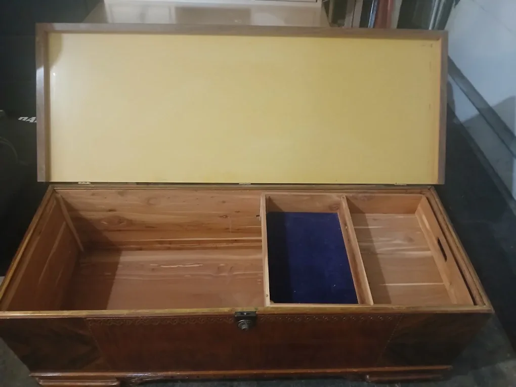 Leader chest good condition image indicator(5)