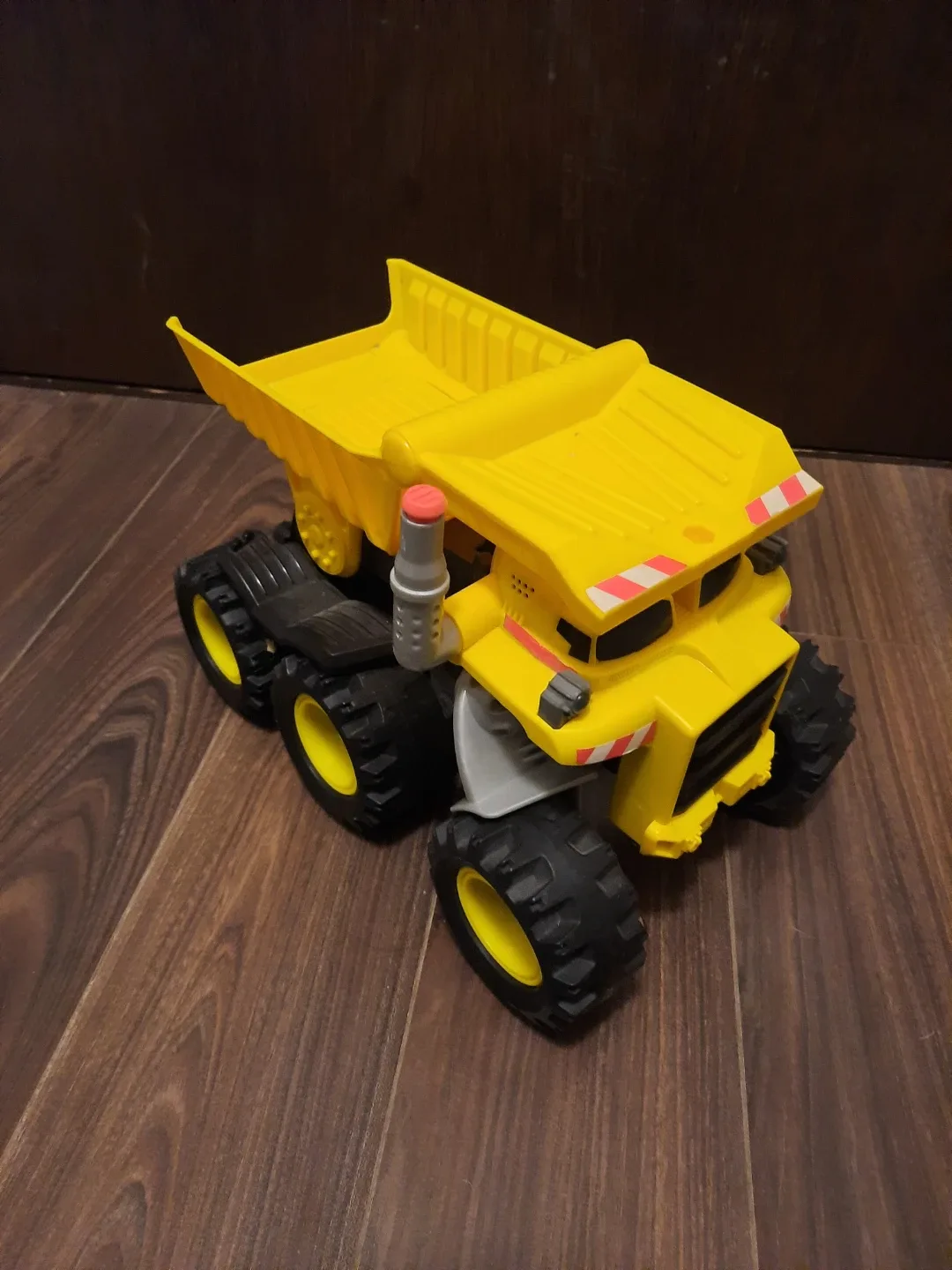$30 Matchbox Rocky the Robot Truck Vehicle image indicator(3)