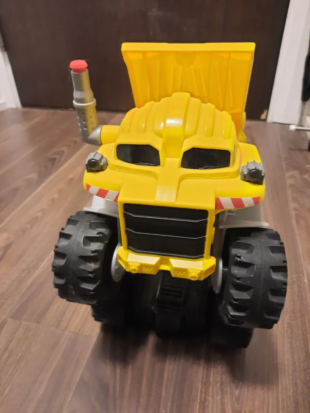 $30 Matchbox Rocky the Robot Truck Vehicle image indicator(5)