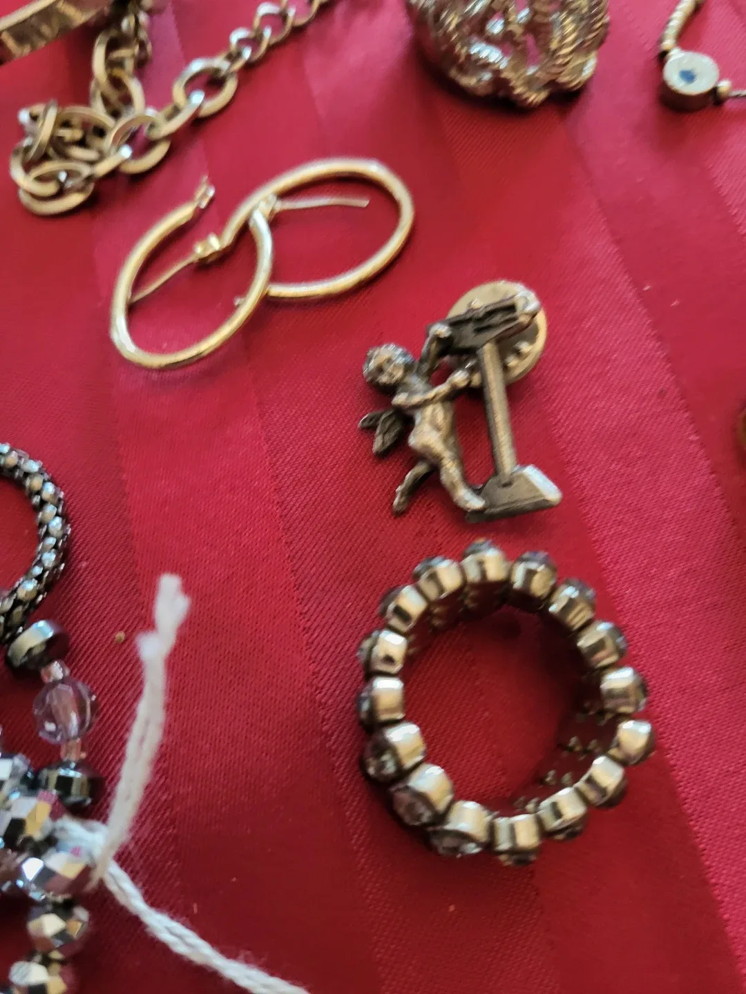 Assorted Costume Jewellery Lot image indicator(5)