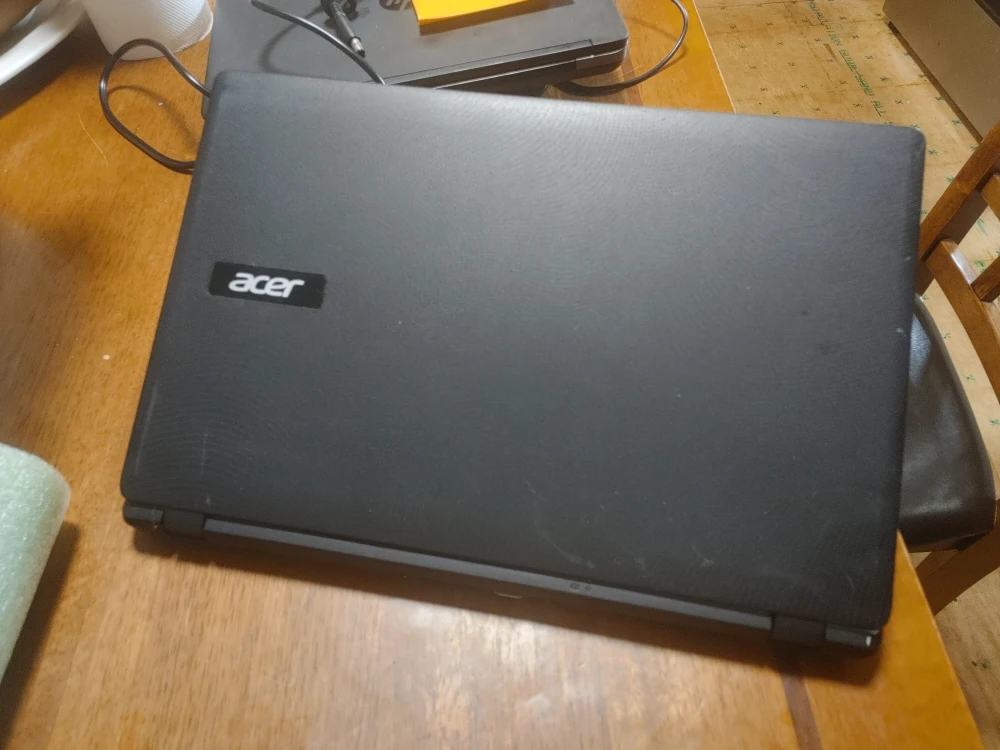 Acer ES1-531 - photo 2