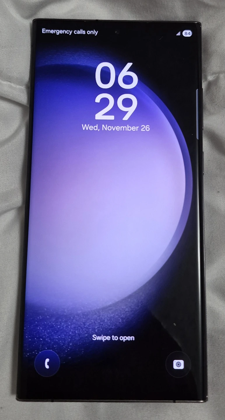 Samsung Galaxy S23 Ultra w/ Box
