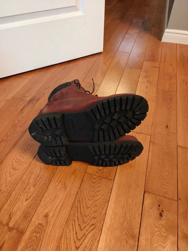 Size 11 Timberland Boots image indicator(3)