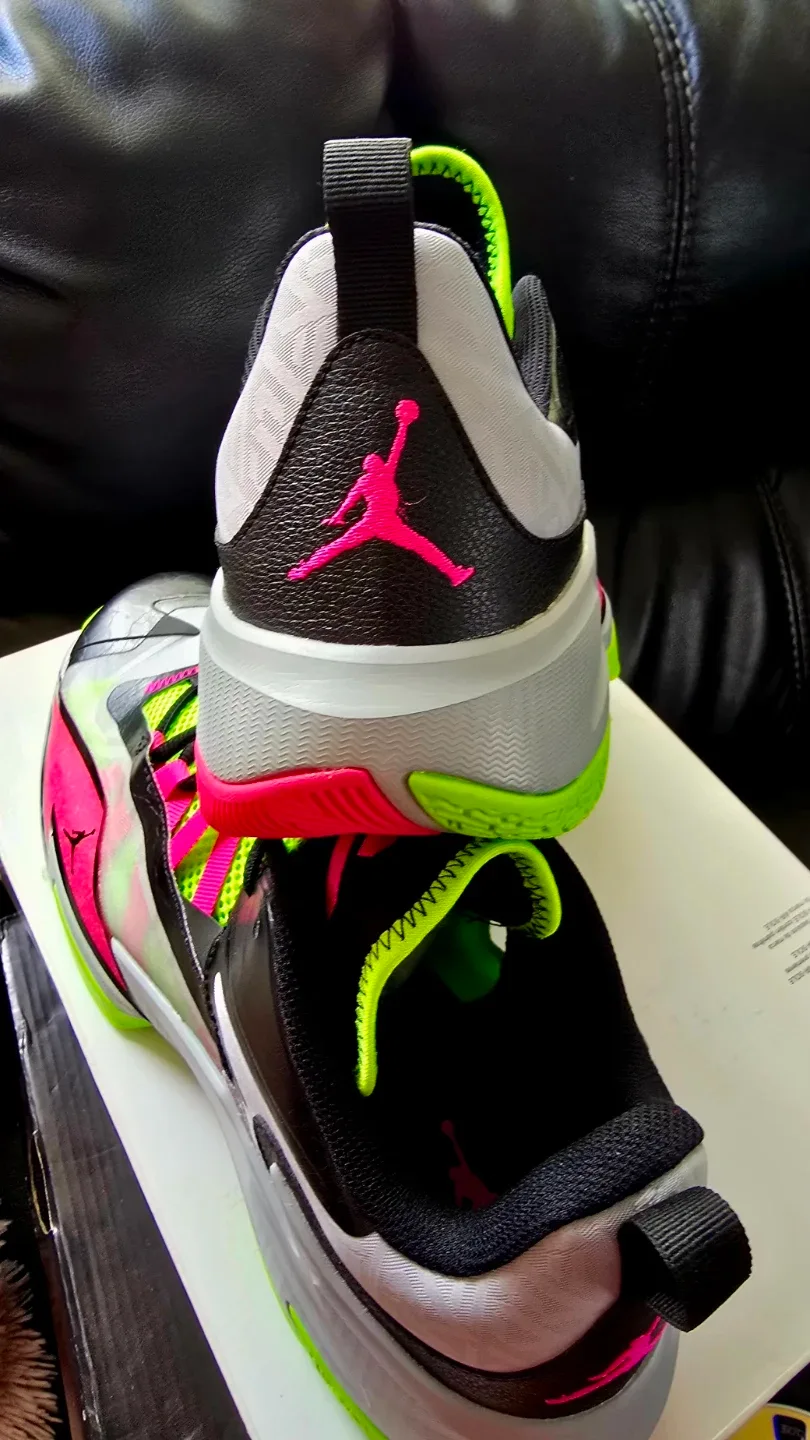 Brand new Jordan ONE TAKE3 for sale in box size US11 $139 image indicator(8)