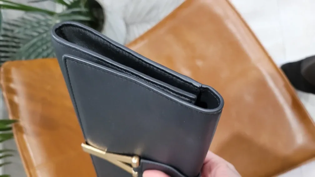 Authentic YSL clutch image indicator(6)