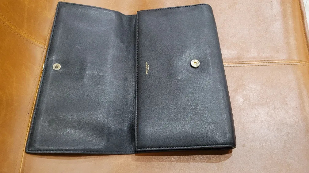 Authentic YSL clutch image indicator(7)