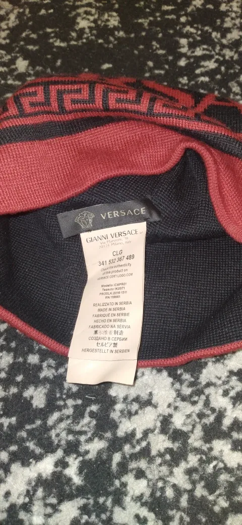 WNTER HAT VERSACE image indicator(2)