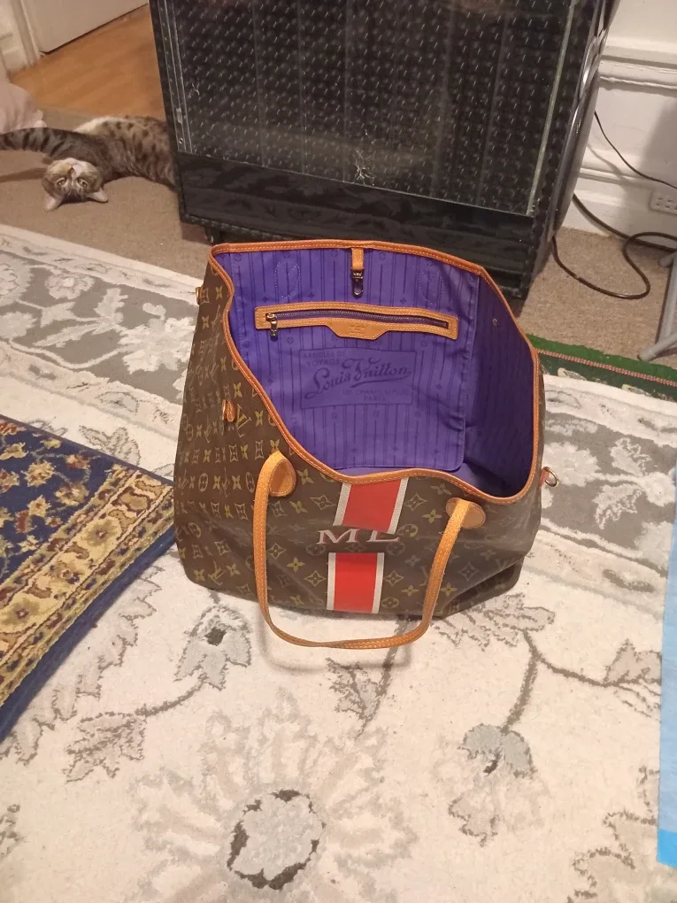 Louis Vuitton Neverfull MM Tote Bag