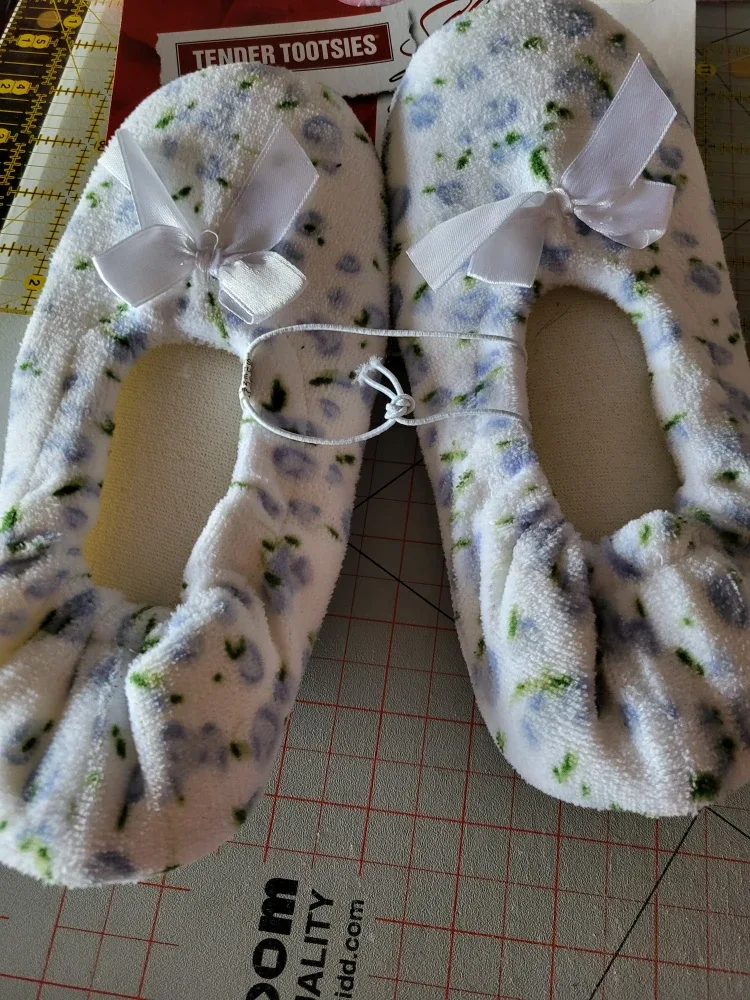 Tender Tootsies 2 Pairs Ballerina Slippers - Size M image indicator(5)