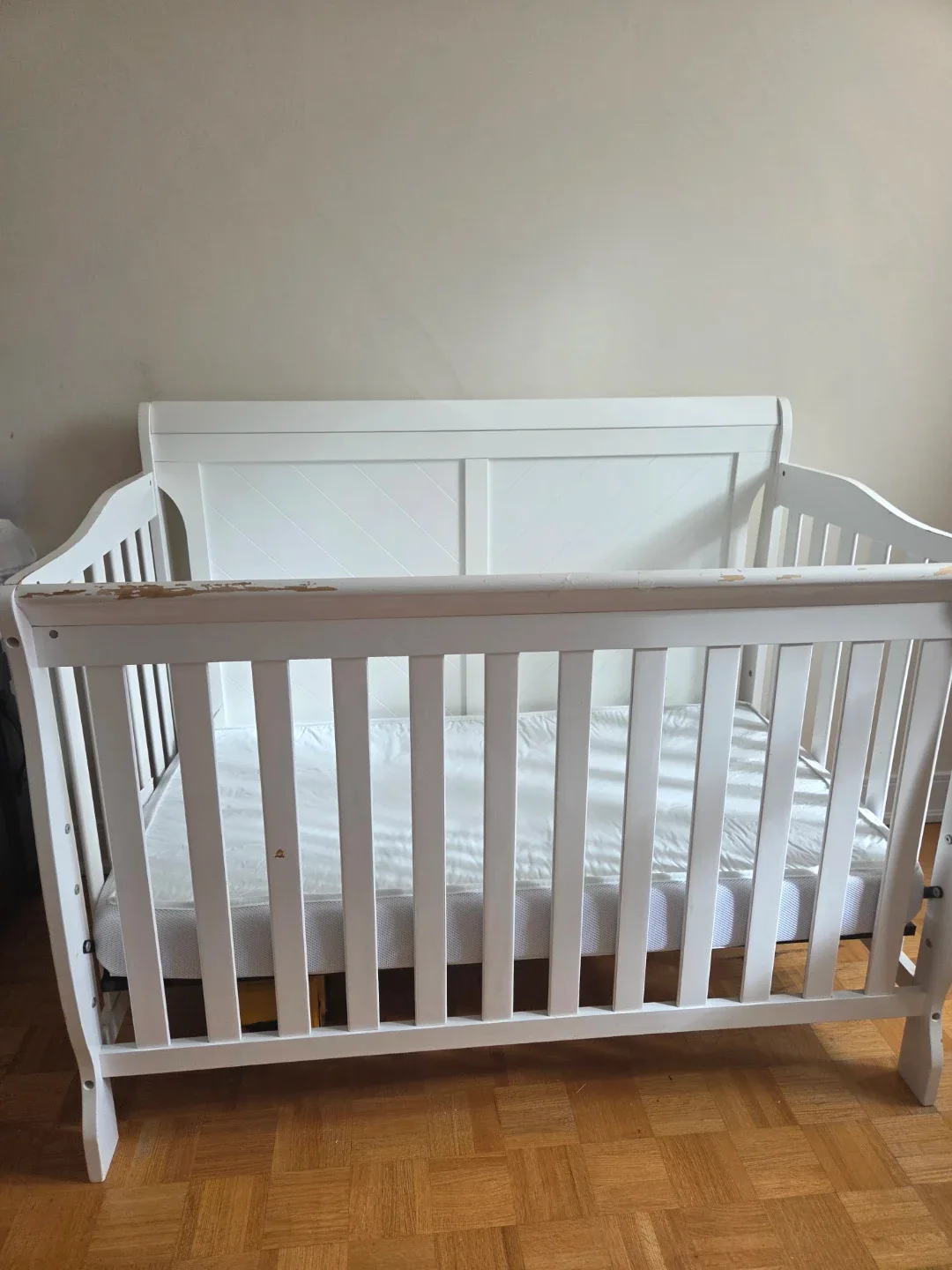 White Baby 4 in 1 Crib image indicator(2)