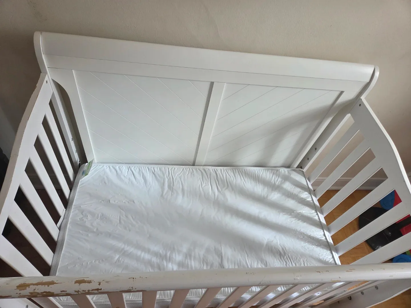 White Baby 4 in 1 Crib image indicator(3)