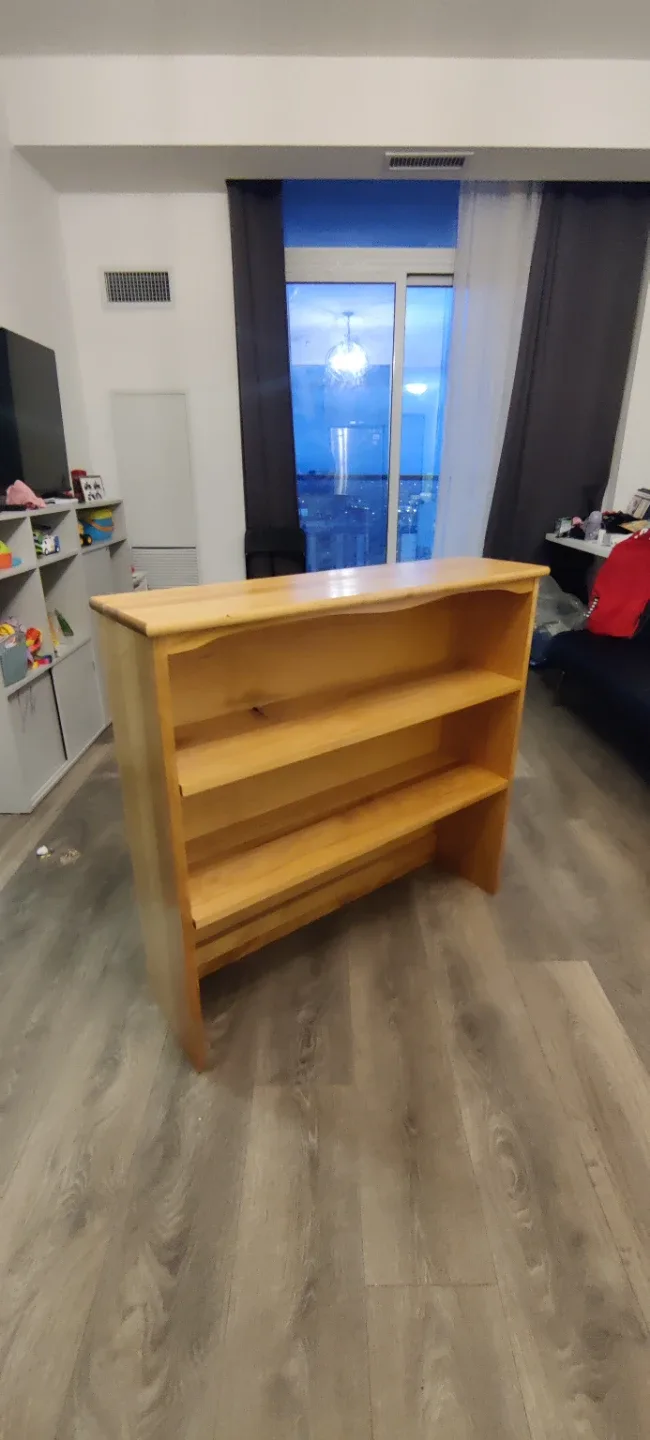 !! Urgent -  Moving out sale !! - Wooden Bookcase/Shelving Unit