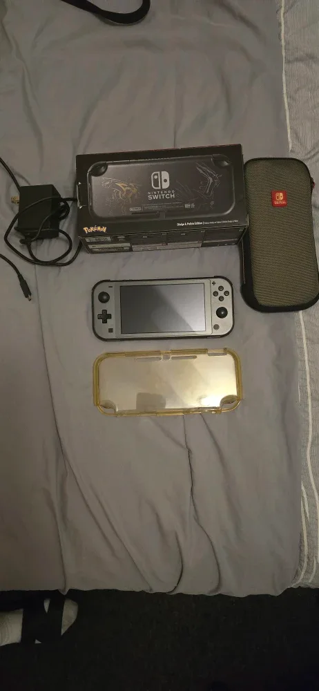 Nintendo Switch Lite Dialga & Palkia Edition image indicator(3)
