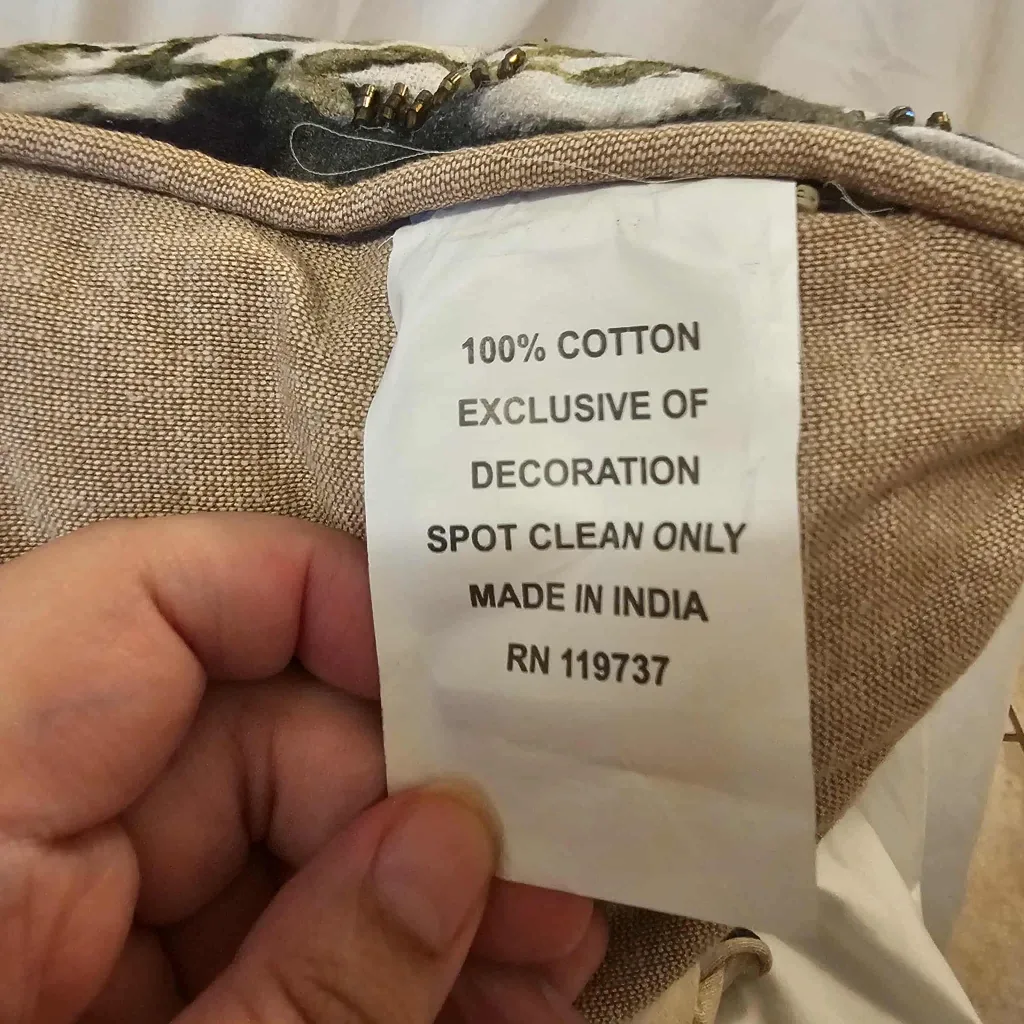 Multi-Coloured "Joy to the World" Christmas Decorative Pillow image indicator(5)