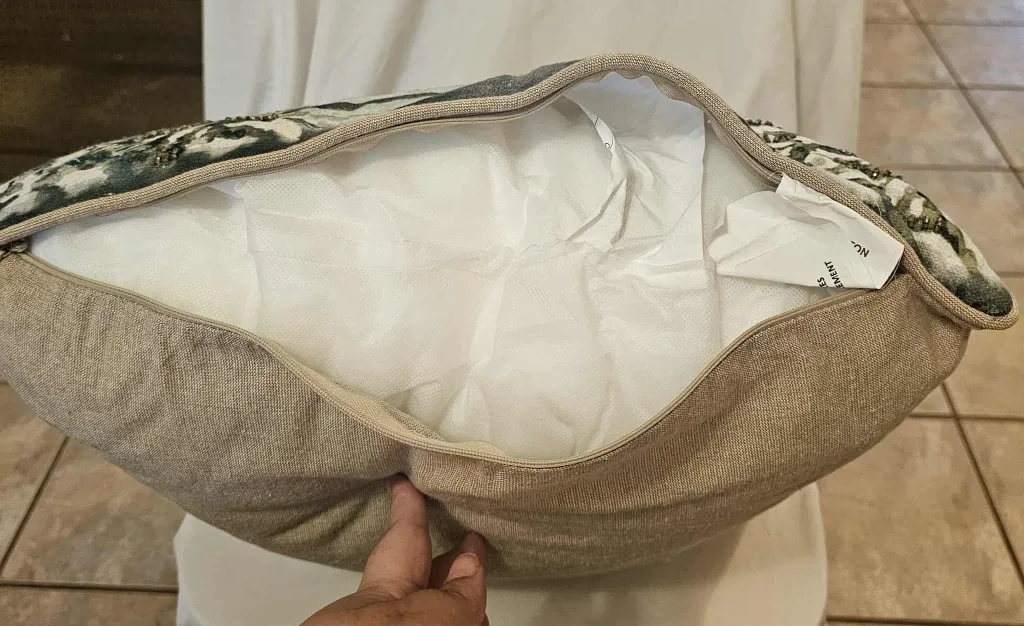 Multi-Coloured "Joy to the World" Christmas Decorative Pillow image indicator(7)