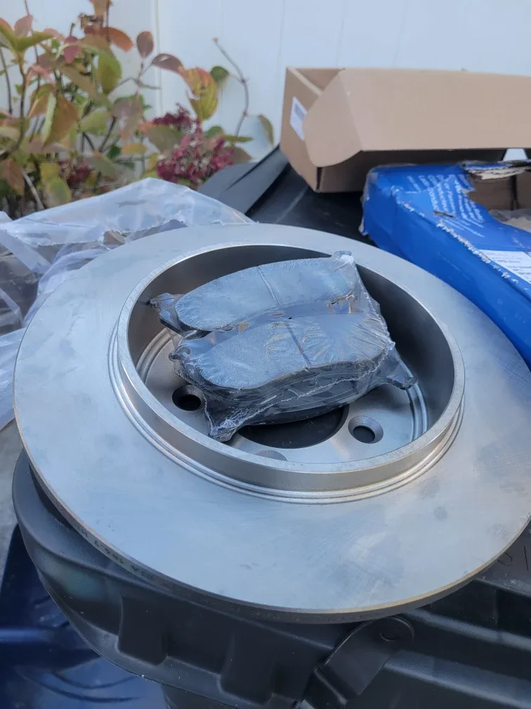 New Brake Rotors and Pads ford explorer 2006