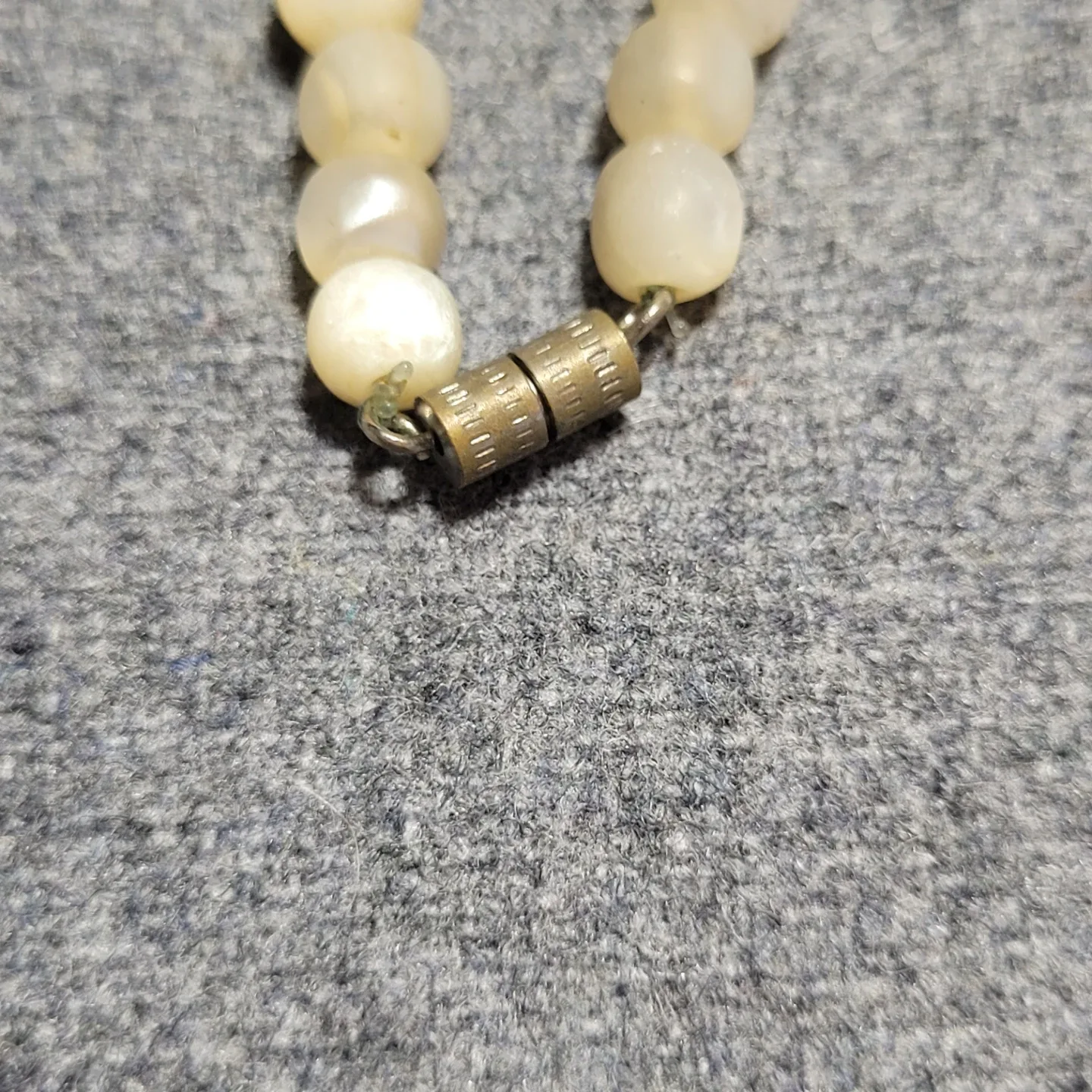 14" Vintage Stone Necklace Excellent Vintage Condition image indicator(5)