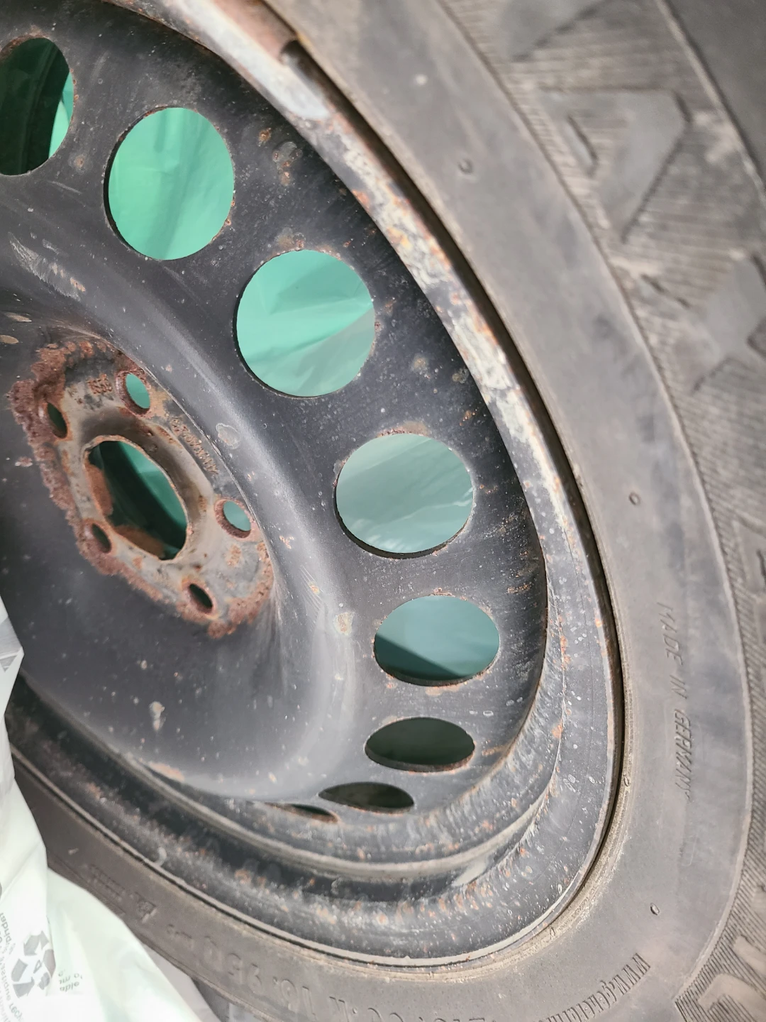 Used 215/60 R16 95Q 4 Tires - photo 2