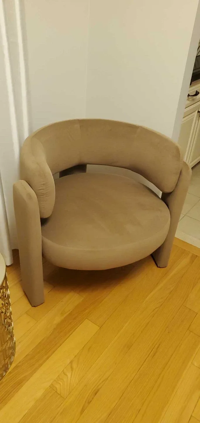 Beige Barrel Chair image indicator(3)