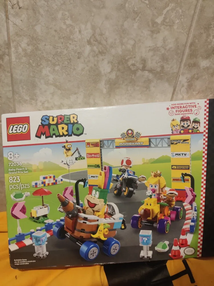 LEGO Disney Pixar WALL-E & Super Mario Baby Peach Set image indicator(2)