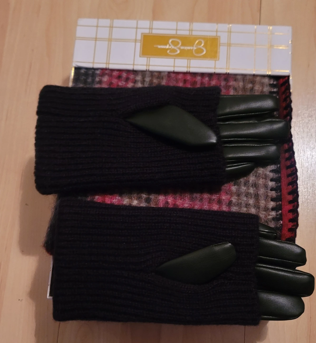Jessica Simpson Black Gloves with Plaid Scarf