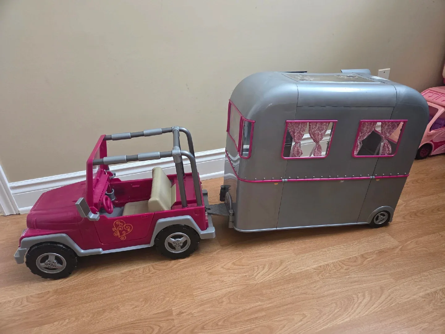 Our Generation Jeep and Camper image indicator(2)