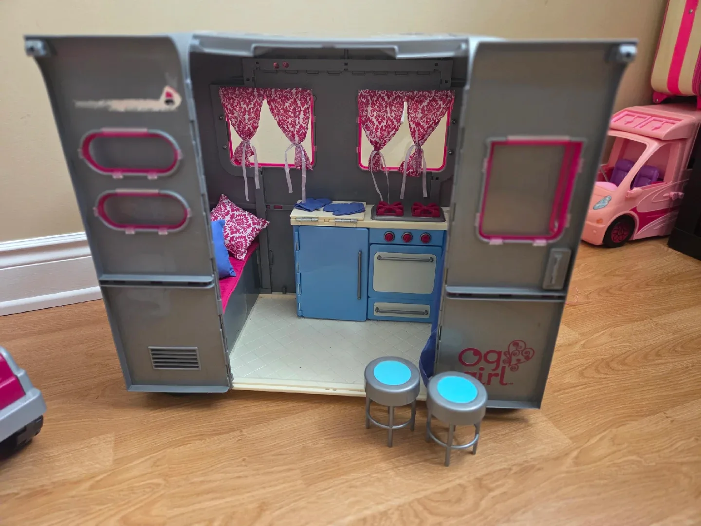 Our Generation Jeep and Camper image indicator(5)