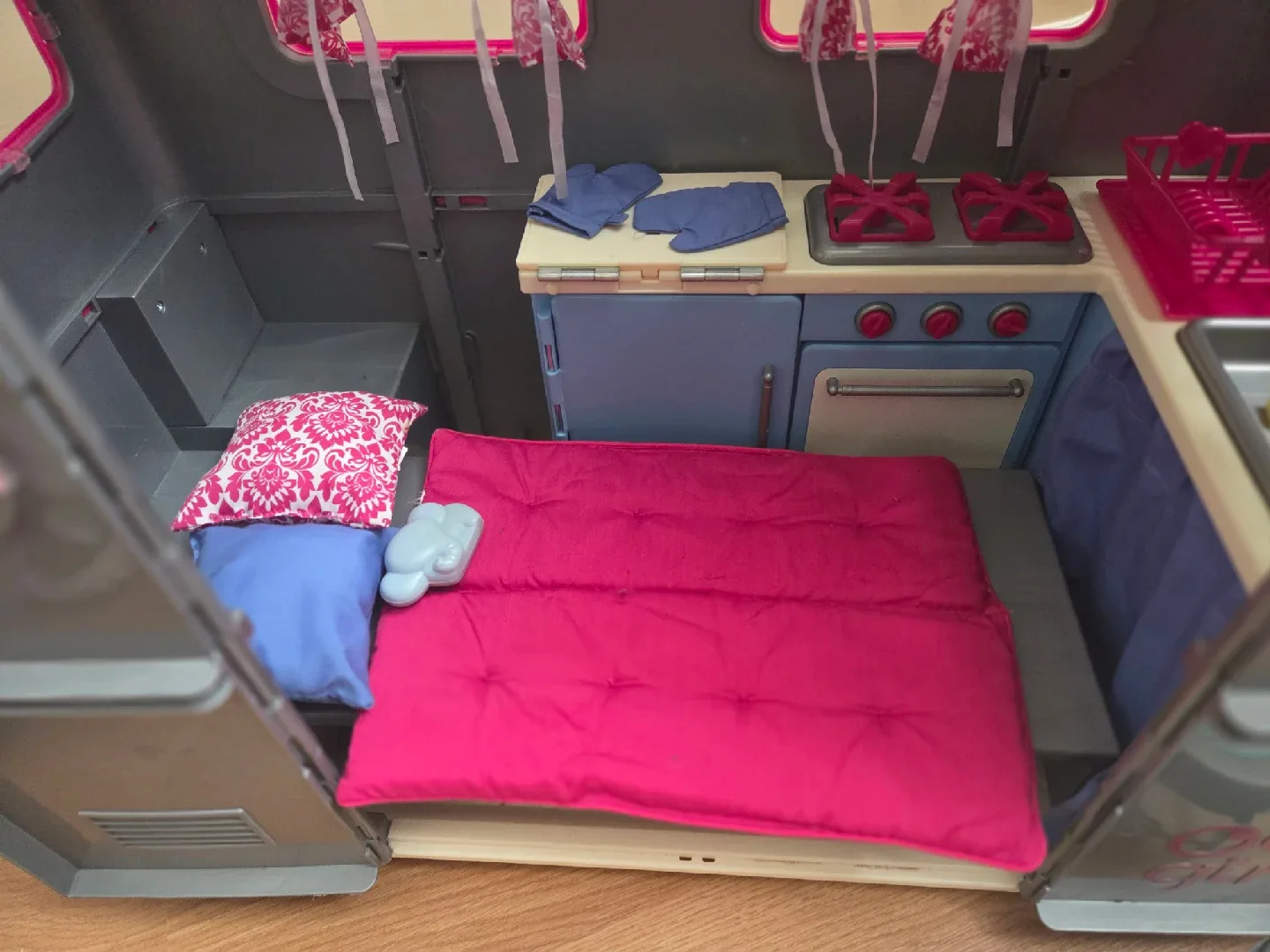 Our Generation Jeep and Camper image indicator(8)