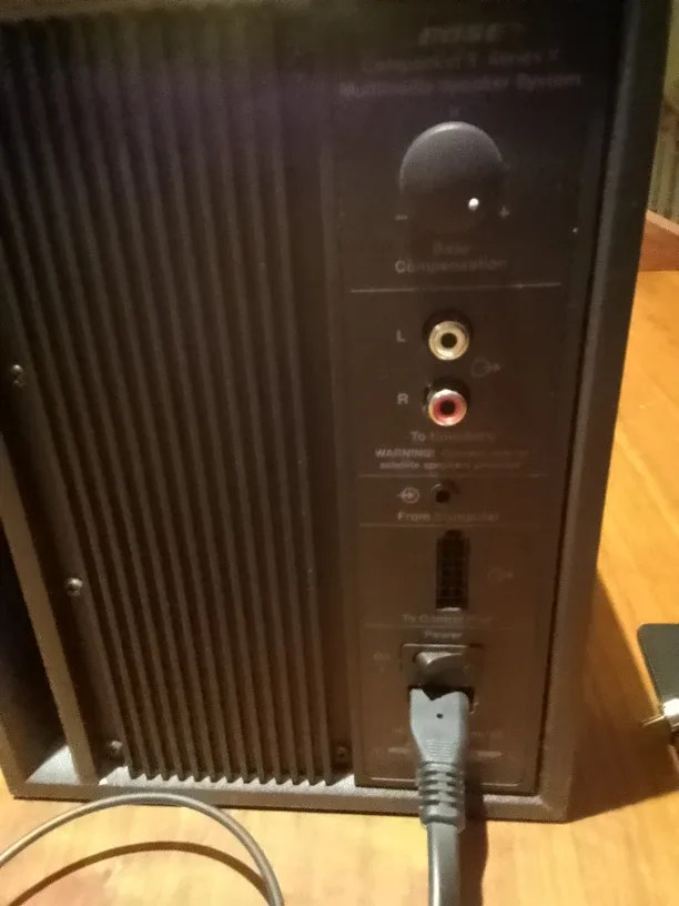 Bose Companion 3 Multimedia Speaker System image indicator(3)