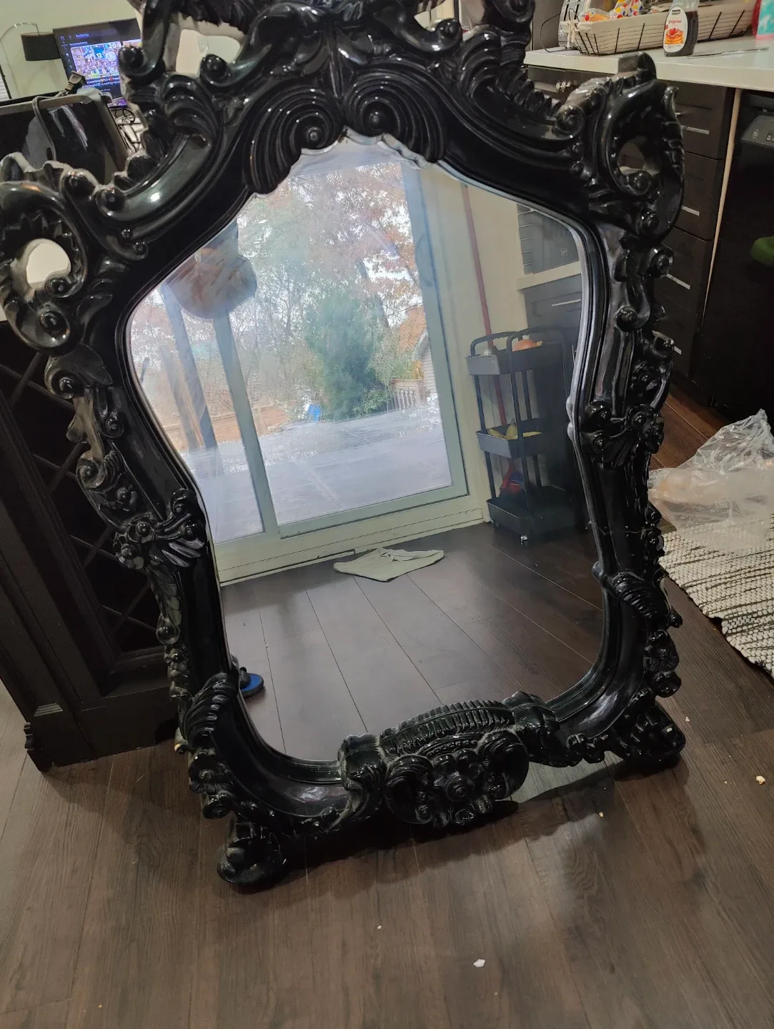 Ornate Black Framed Mirror image indicator(2)