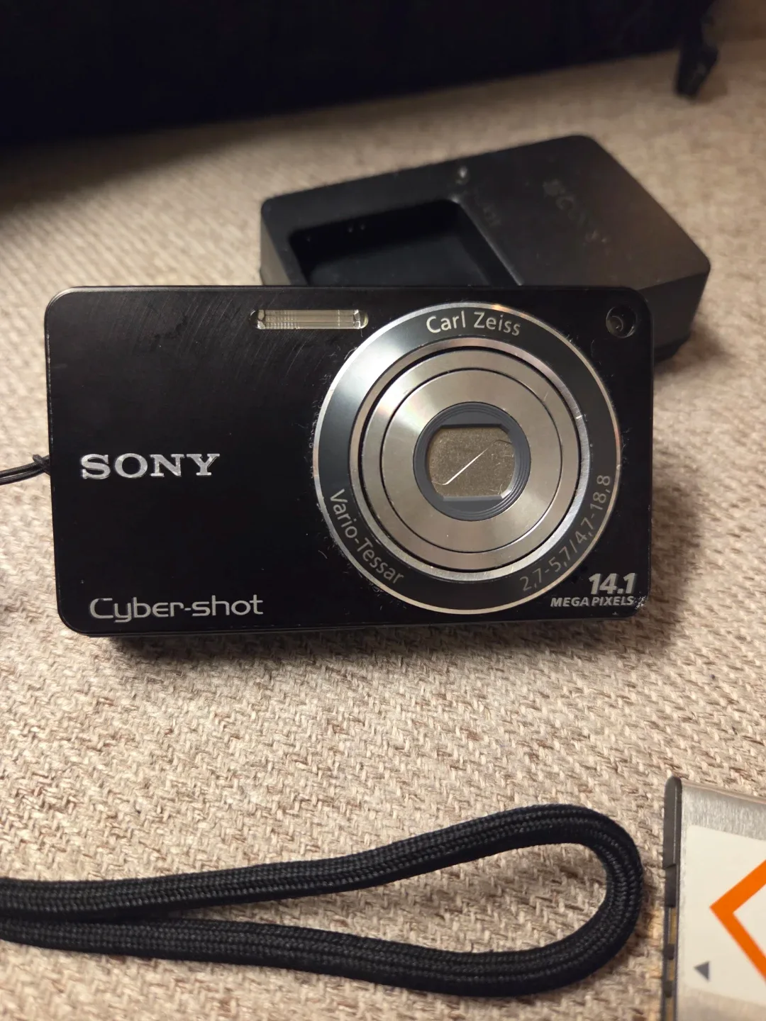 Sony Cyber-shot DSC-W350 14.1MP Digital Camera image indicator(2)