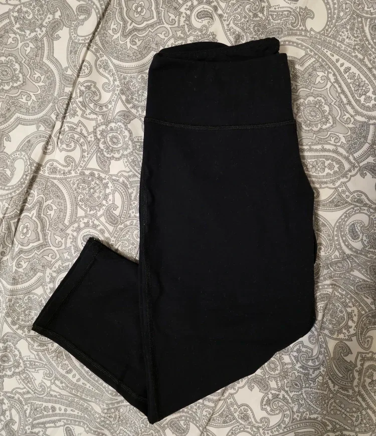 Black Crop Leggings - Size 2/ Extra Small image indicator(2)