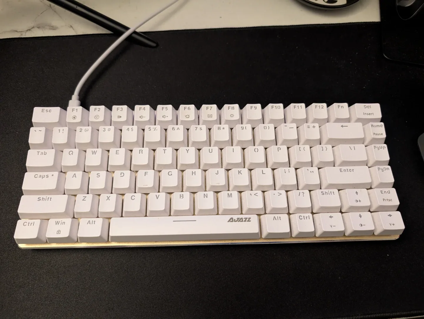 Ajazz AK33 82-Key Mechanical Keyboard - White image indicator(2)