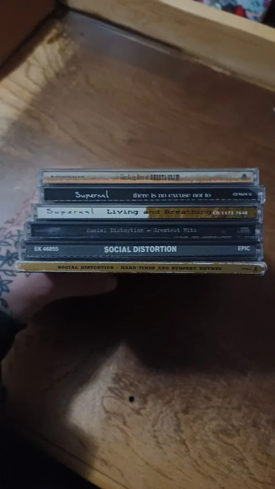 CD Lot: Sheryl Crow, Social Distortion, Supernal