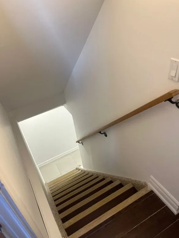 2 bedroom basement in pickering image indicator(6)