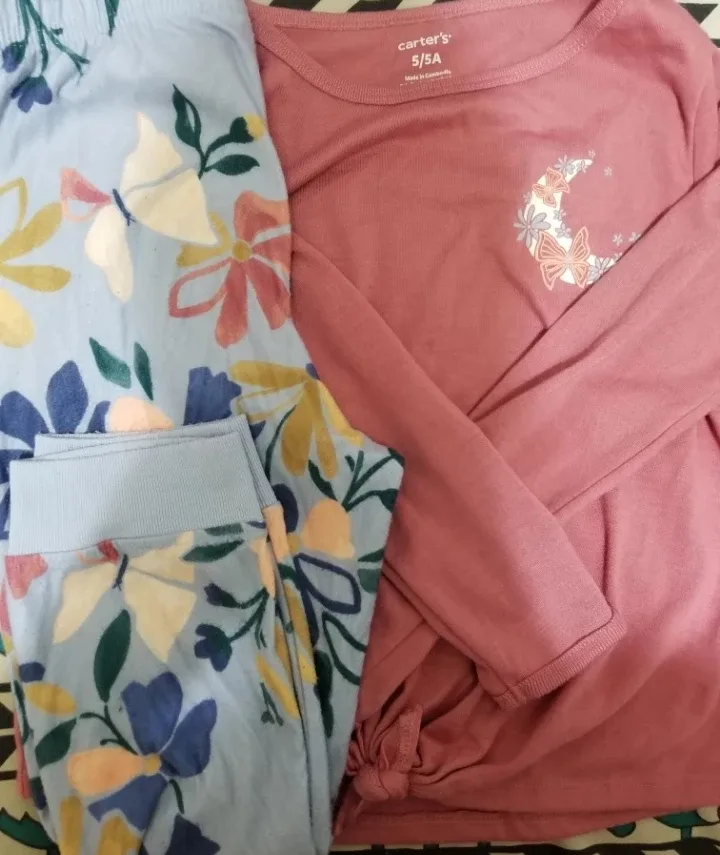 Carter's Size 5/5A Girls Pajama Set image indicator(3)