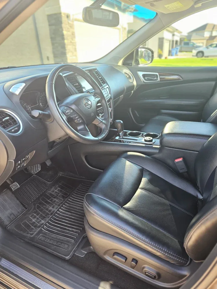 2016 Nissan Pathfinder SL SUV image indicator(6)