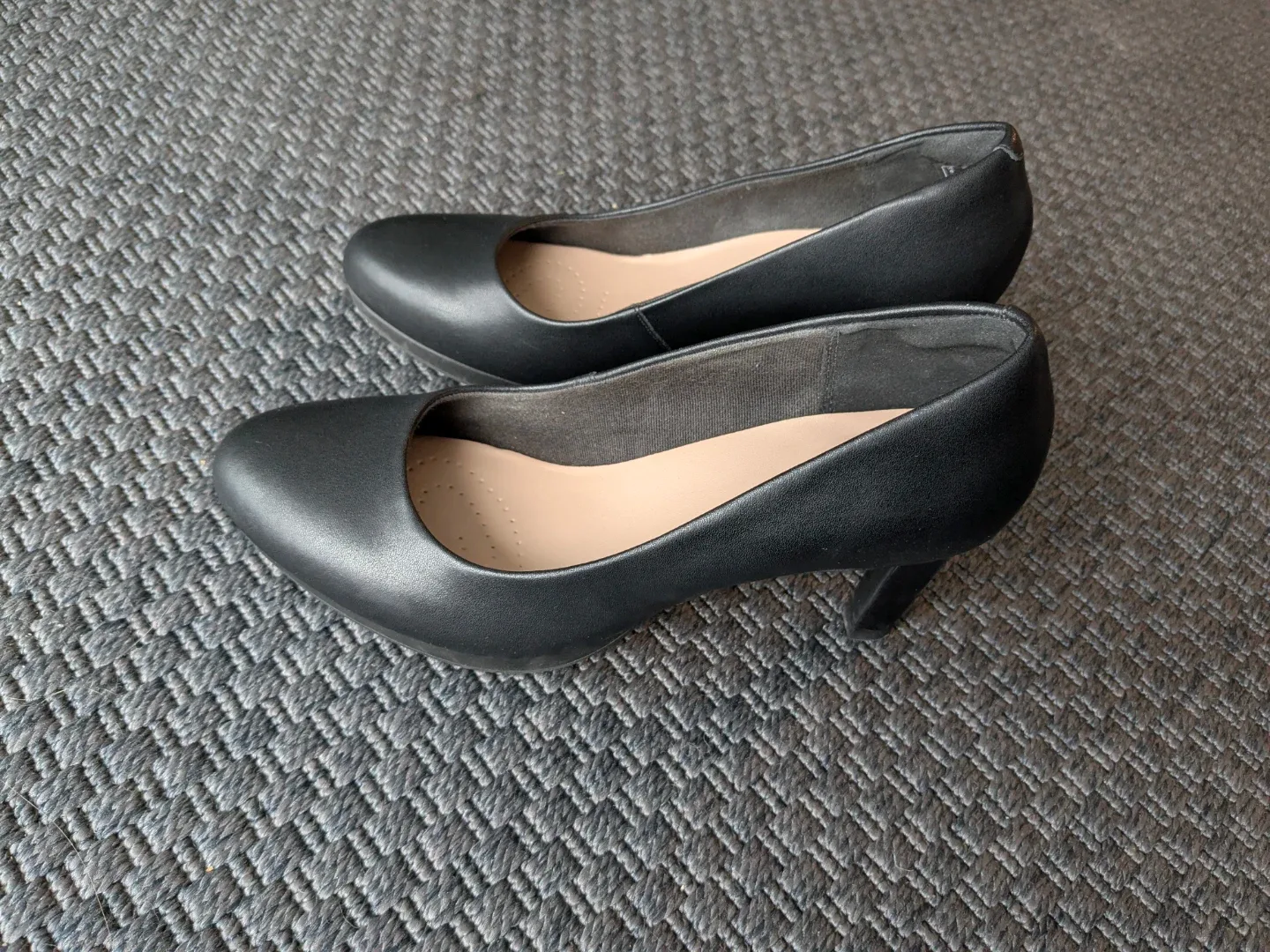 Clarks Black Leather Heels Fashion Boot, Size 8.5 wide image indicator(3)