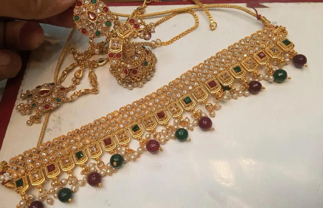 Necklace and Earring Set image indicator(2)